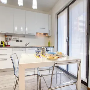 https://caseospitali-cherenel-bilo-vicino-centrale-mm2.italymilanhotels.net